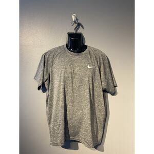 Nike Swim dri fit Tee Shirt UPF 40+ Men’s Size Xl Gray